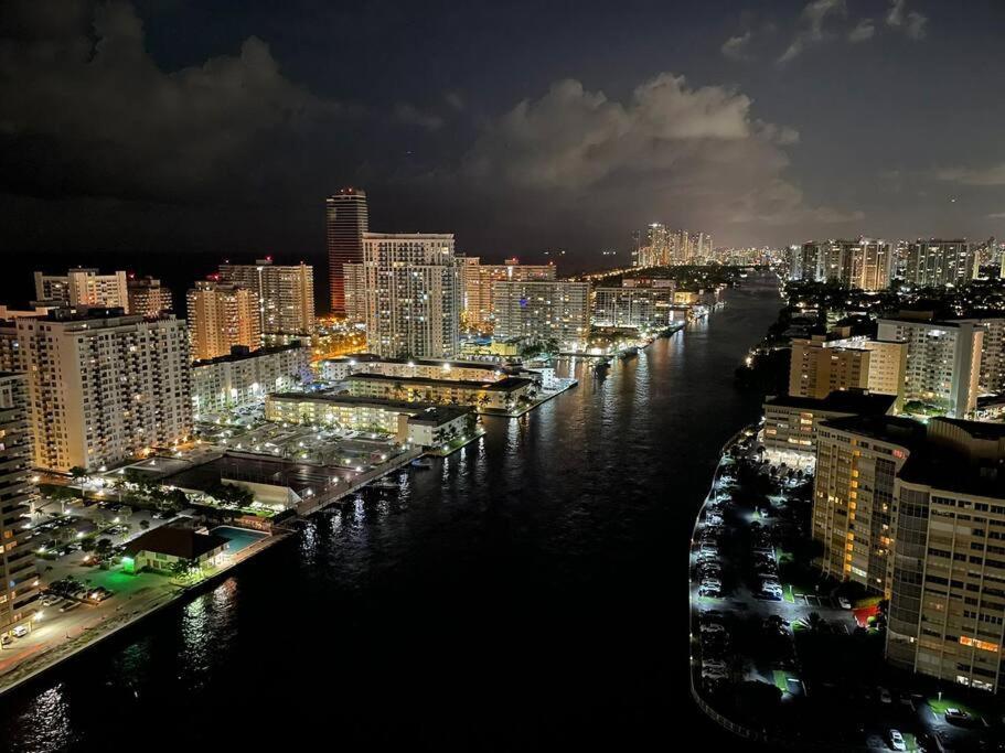 Amazing Studio Beach Walking Distance! 26B شاطئ هالانديل المظهر الخارجي الصورة