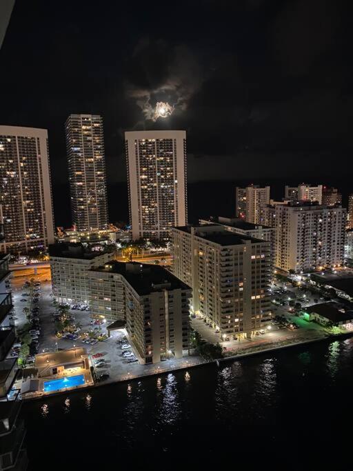 Amazing Studio Beach Walking Distance! 26B شاطئ هالانديل المظهر الخارجي الصورة